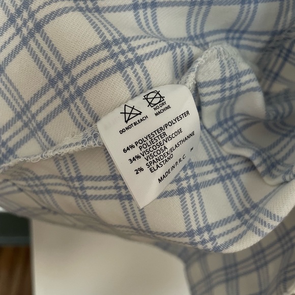 Brandy Melville crop top shirt MOVING SALE - Picture 5 of 10